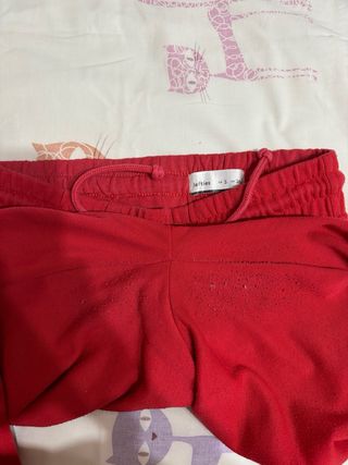 Pantalón de chándal rojo