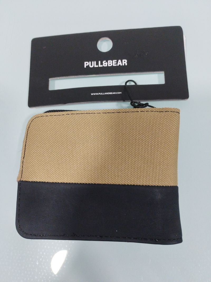 Cartera de hombre Pull&Bear Marrón y Nueva de segunda mano