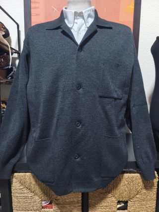 Cárdigan gris de punto