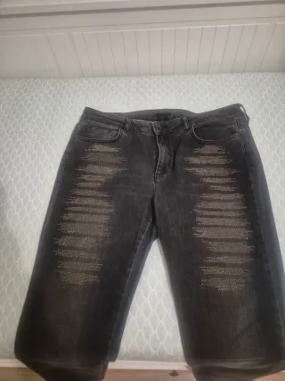 Pantalón vaquero gris/negro con pedrería