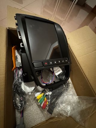 Pantalla de coche multimedia