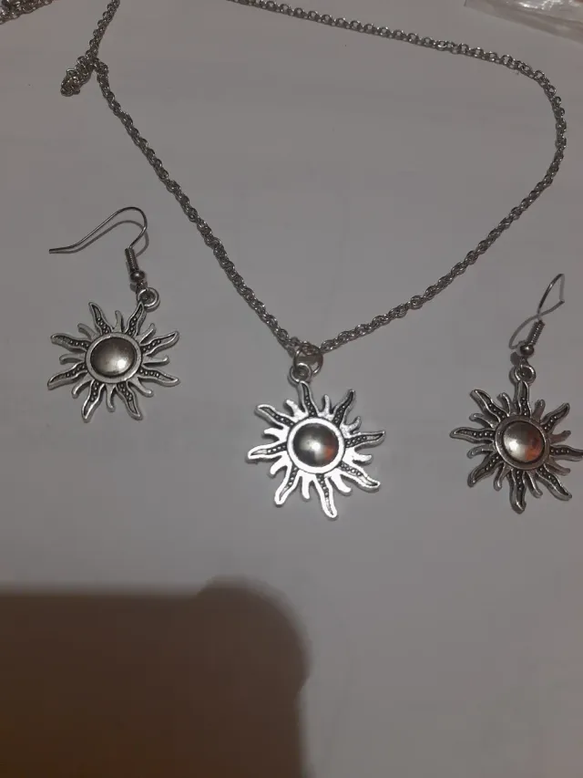 Colgante Sol y Pendientes a Juego