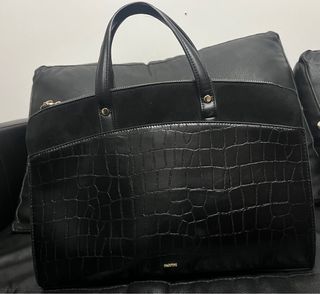 Bolso negro piel efecto cocodrilo