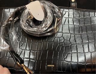 Bolso negro piel efecto cocodrilo