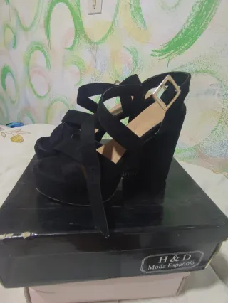 Zapatos de tacón negros