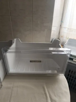 Accesorios Frigorífico Whirlpool W7 8210 W