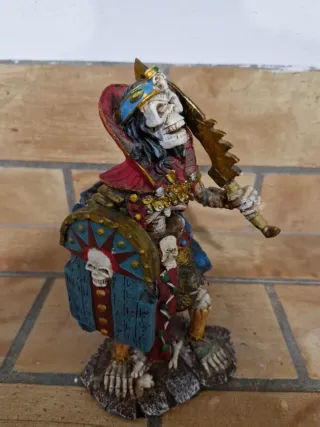 Figura Guerrero Resina Decoración