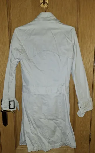 Gabardina Bershka Blanca