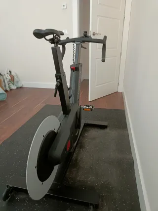 Zycle smartbike, bicicleta inteligente indoor.