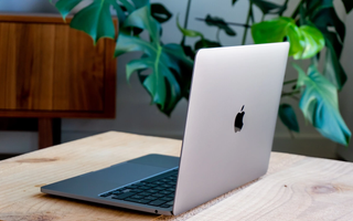MacBook Pro 13 M2 (2022) 8GB 256GB SSD