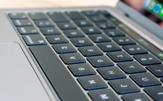 MacBook Pro 13 M2 (2022) 8GB 256GB SSD