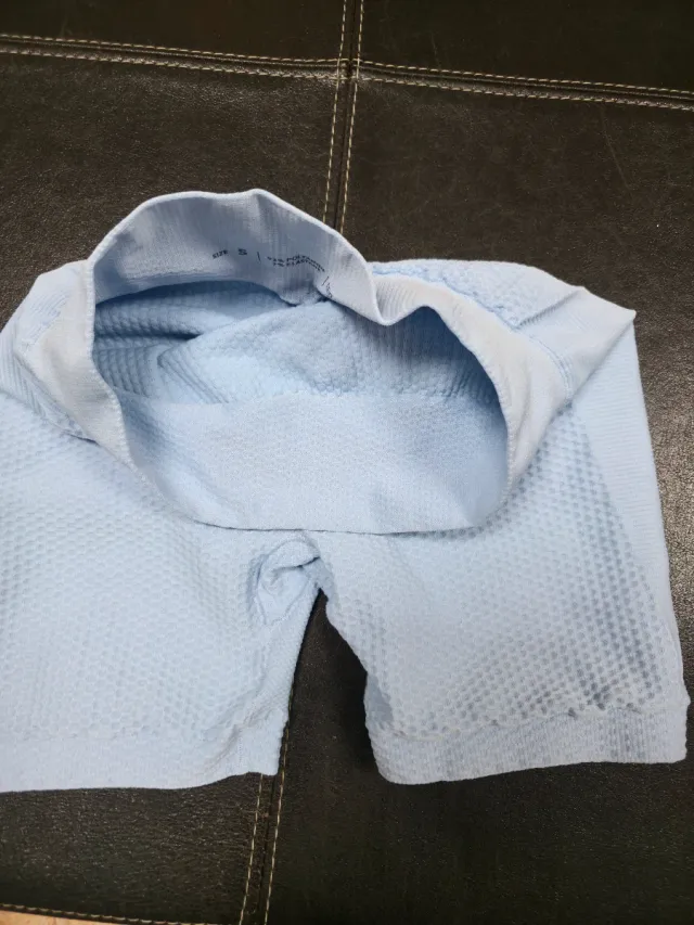 Leggings cortos azules texturizados