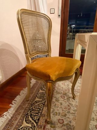 Mesa Comedor Lacada Blanca de Cristal y 6 sillas