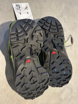 Zapatillas Salomon Negras y Verdes