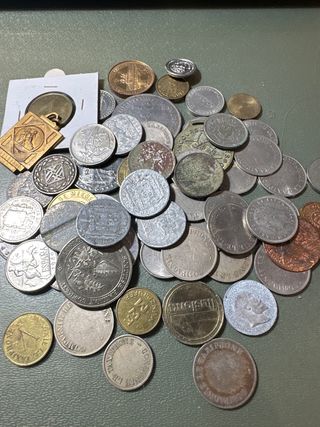 Lote de monedas y fichas antiguas