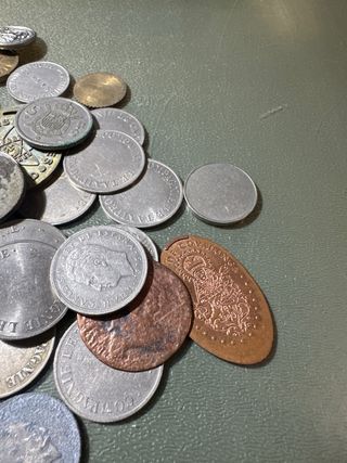 Lote de monedas y fichas antiguas