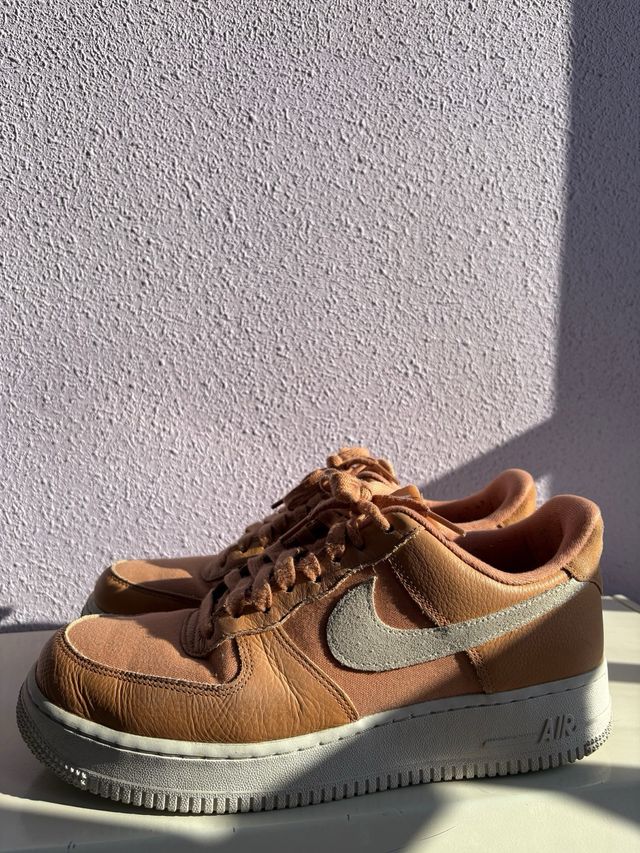 Nike Air Force 1 '07 LX - Talla 42