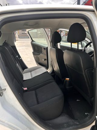 Peugeot 207 2009