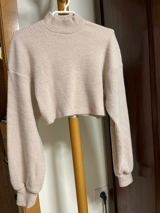 Jersey beige cropped cuello alto