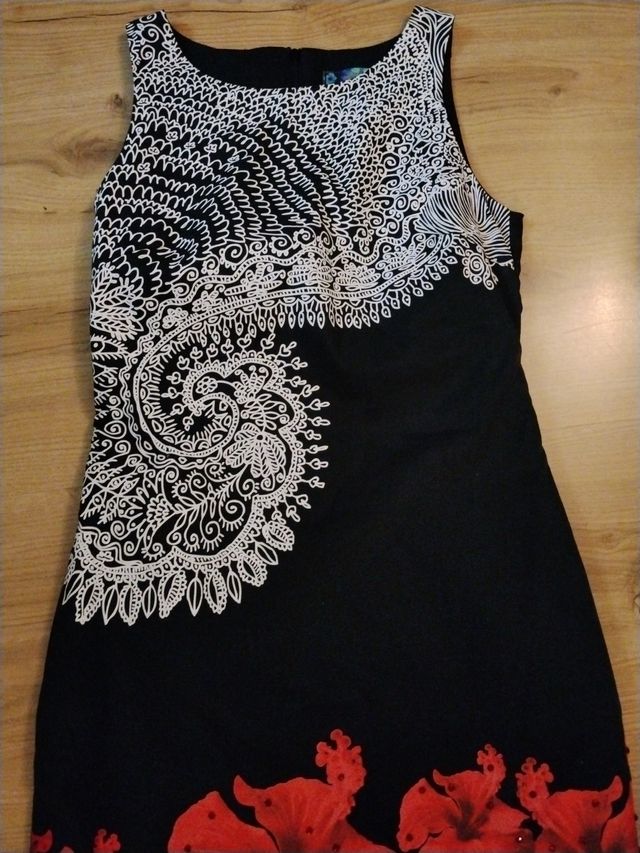Vestido Desigual Negro y Rojo