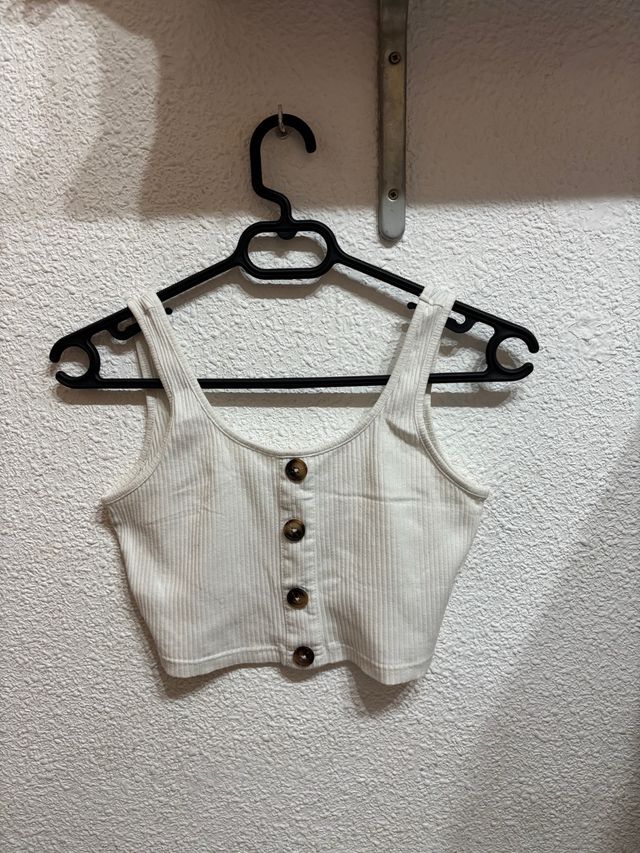 Top blanco roto botones marrones