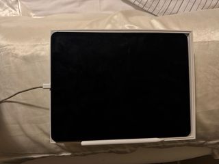 iPad Pro 12.9 di quinta generazione da 128 GB grigio + Apple Pencil