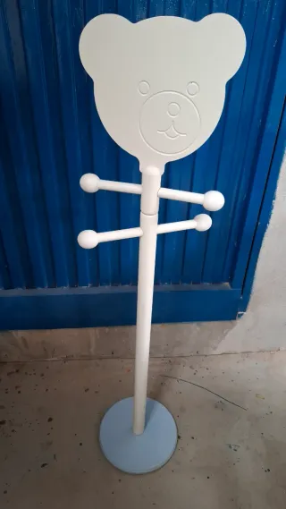 Perchero infantil oso blanco