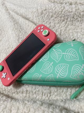 Cover Animal Crossing rosa per Nintendo Switch Lite