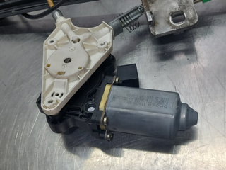 ELEVALUNAS DELANTERO IZQUIERDO MERCEDES-BENZ CL (