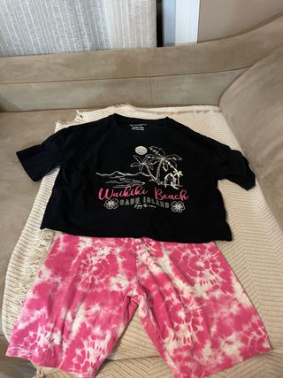 Conjunto Primark Camiseta Negra y Pantalón Rosa