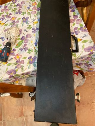 Maletín de caza negro y rojo