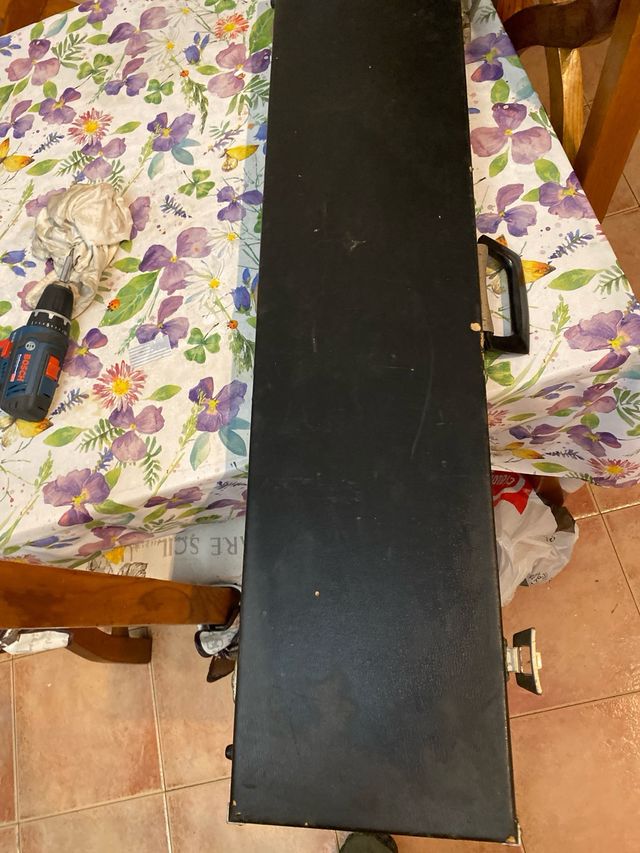 Maletín de caza negro y rojo