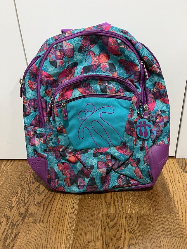 Mochila Totto Mariposas y Flores