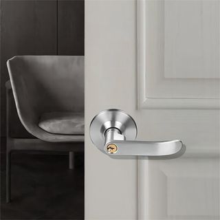 Manilla de puerta izq-dr, con llave y bloqueo
