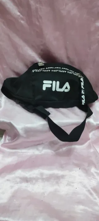 Riñonera Fila Negra