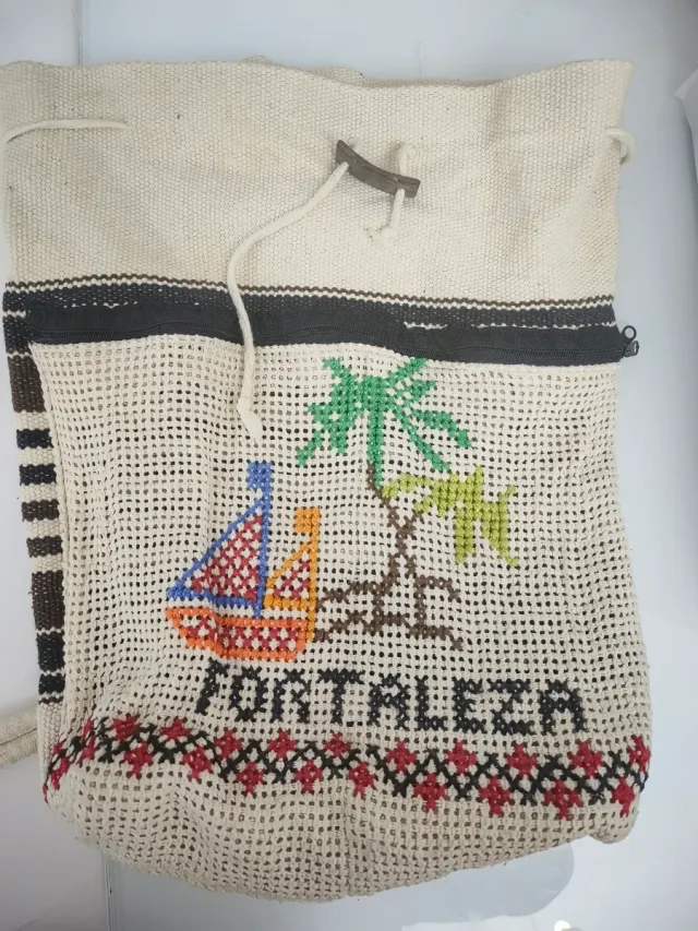 Borsa a tracolla fatta a mano