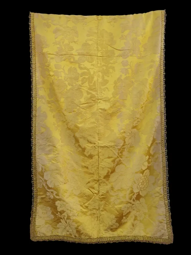 Paño damasco seda amarillo antiguo