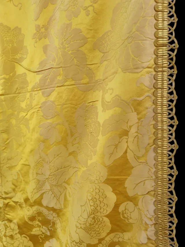 Paño damasco seda amarillo antiguo