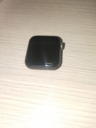 Apple Watch Series 4 40mm Negro/Plata