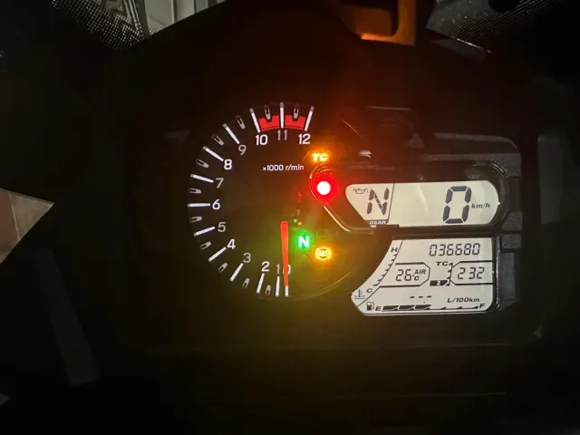 Suzuki V-Strom 650 ABS – 2021. Estado impecable.