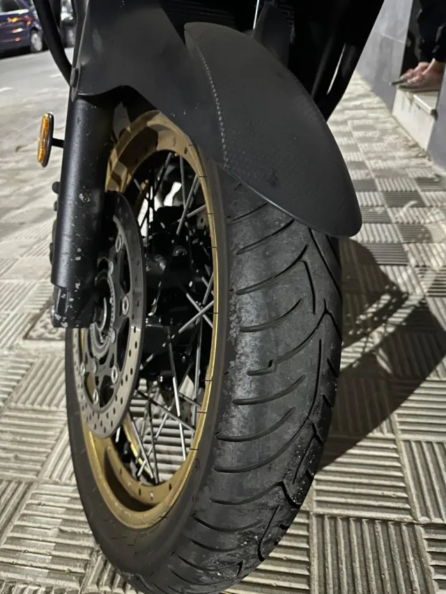 Suzuki V-Strom 650 ABS – 2021. Estado impecable.