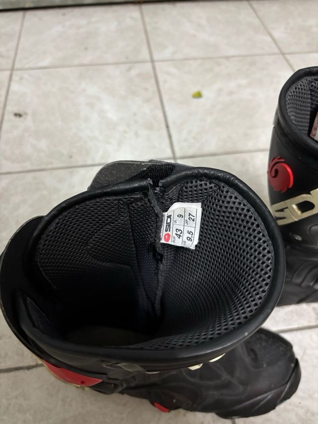 Stivali da moto Sidi neri e rossi