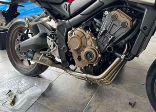 Escape Honda CB650R CBR650 