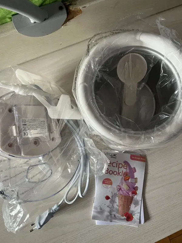 Macchina per gelato bianca