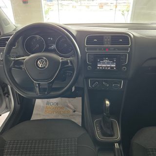 Volkswagen Polo (AUTOMATICO)