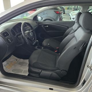 Volkswagen Polo (AUTOMATICO)