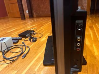 TV Sharp 37” + TDT HD + Apple TV 2