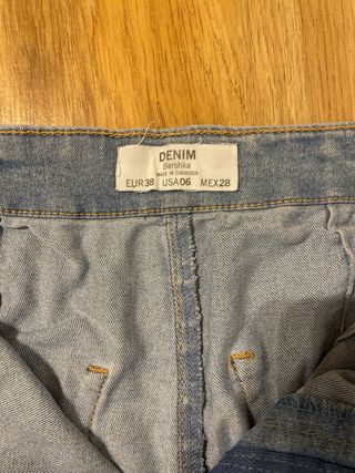 Pantalones cortos vaqueros Bershka
