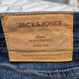 Pantalón vaquero Jack & Jones azul
Talla 32/32