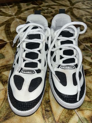 Zapatos Nike Jordan y Louis Vuitton